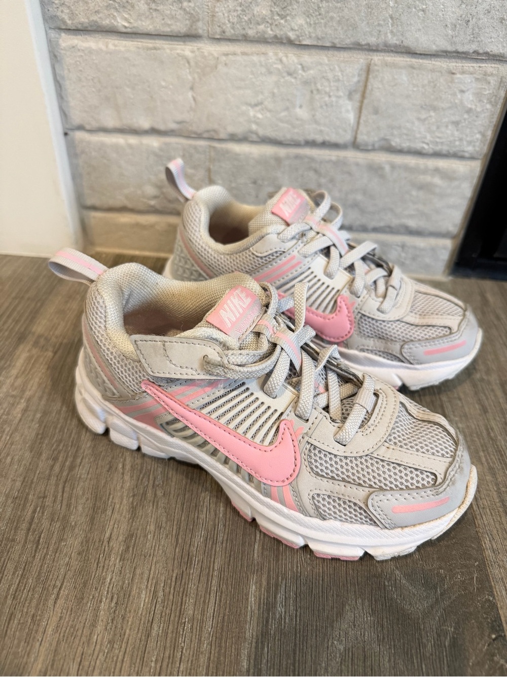 Nike Kids' Athletic Sneakers in Light Gray and Pink 12